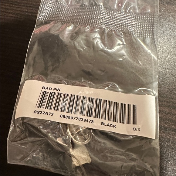 Supreme bad pin - Picture 2 of 2